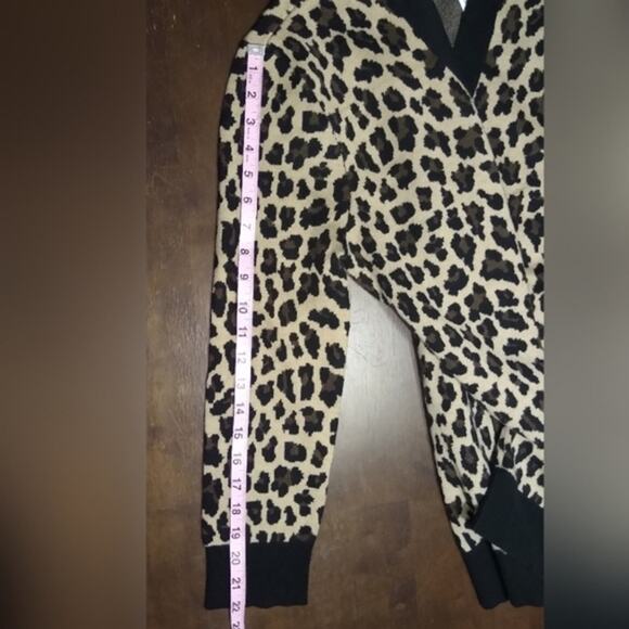 alice + olivia Bradford Grandpa Leopard Wool Blend Cardigan Sweater Size Medium - Picture 8 of 16